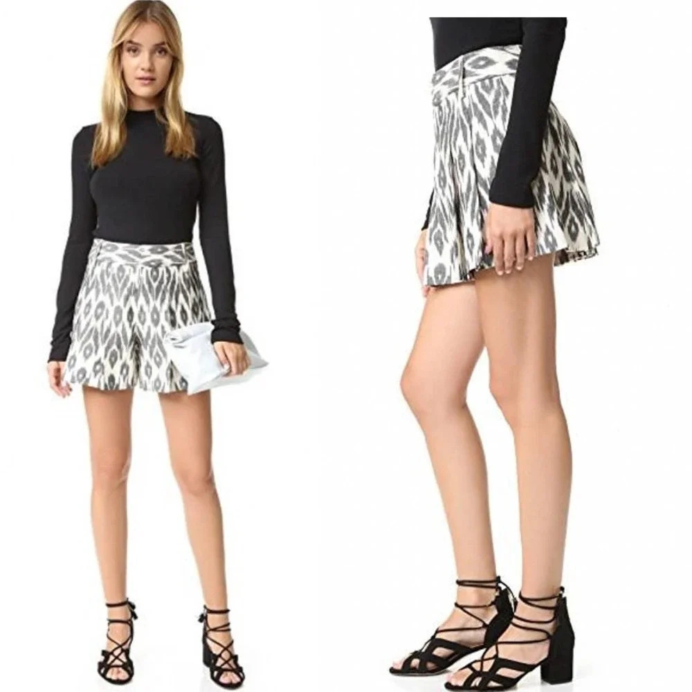 Alice + Olivia Layton Shorts Pleated Woven Cotton Ikat Print Cream Black Size 2